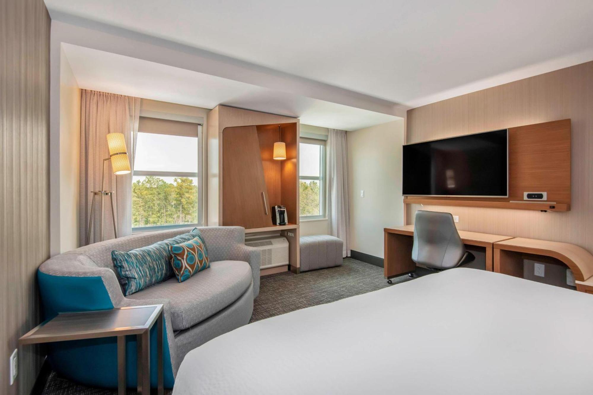 Courtyard By Marriott Raleigh Cary/Parkside Town Commons Hotel Bagian luar foto