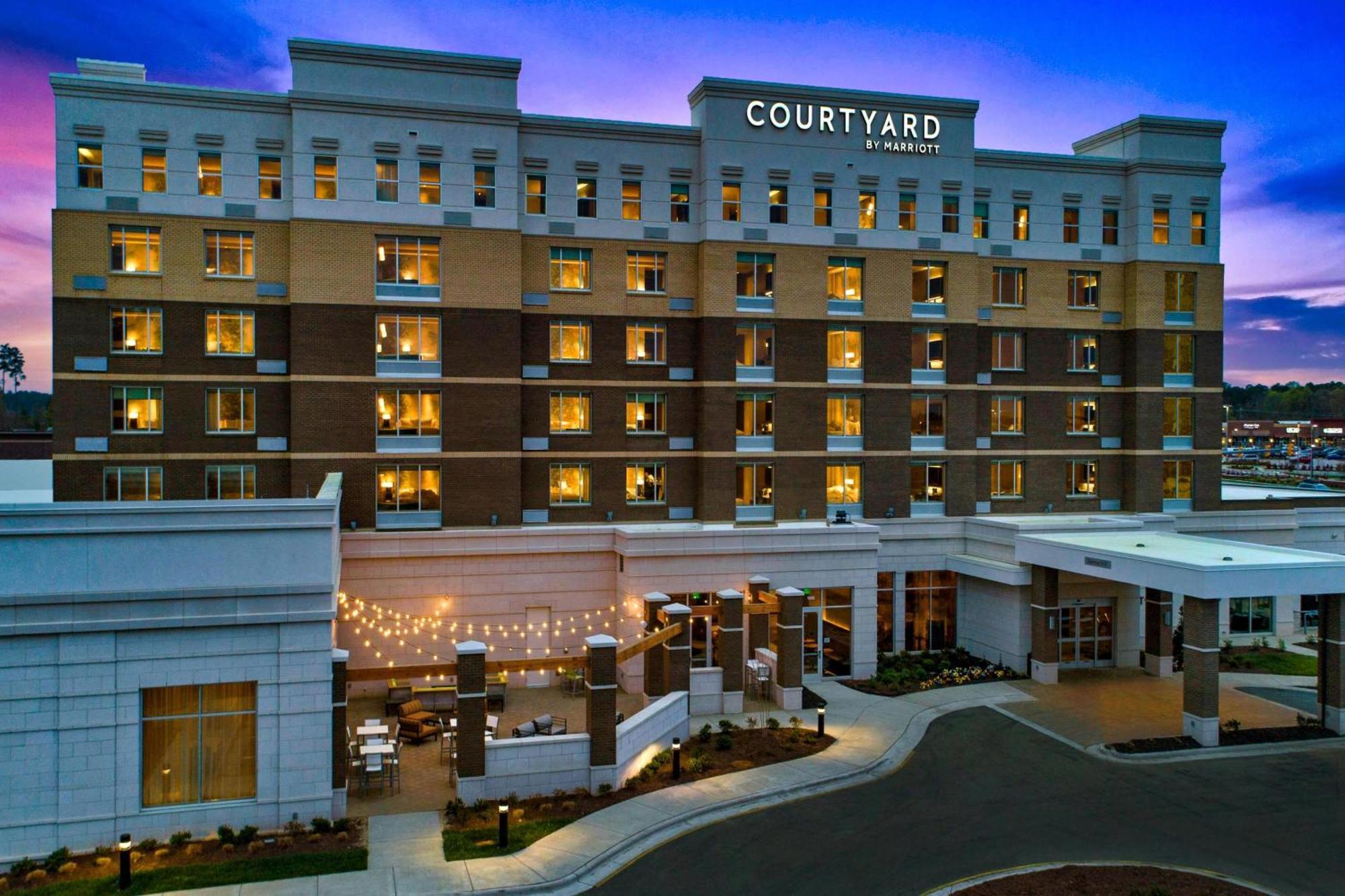 Courtyard By Marriott Raleigh Cary/Parkside Town Commons Hotel Bagian luar foto