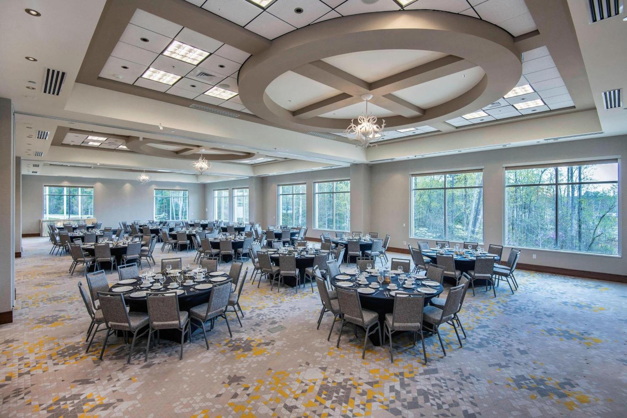 Courtyard By Marriott Raleigh Cary/Parkside Town Commons Hotel Bagian luar foto