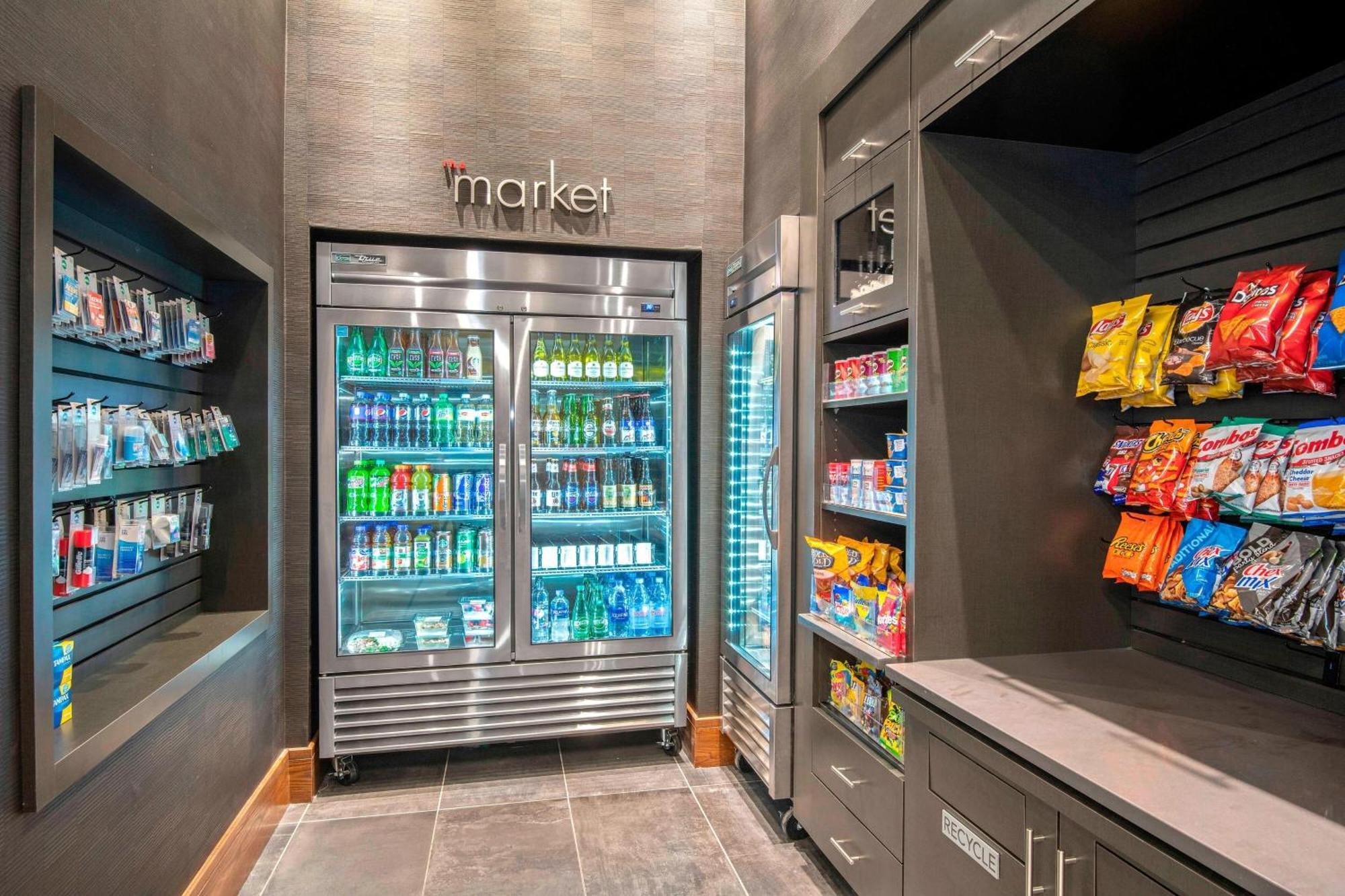 Courtyard By Marriott Raleigh Cary/Parkside Town Commons Hotel Bagian luar foto