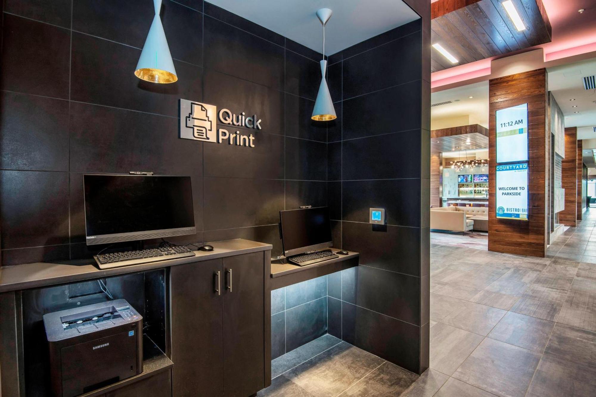 Courtyard By Marriott Raleigh Cary/Parkside Town Commons Hotel Bagian luar foto