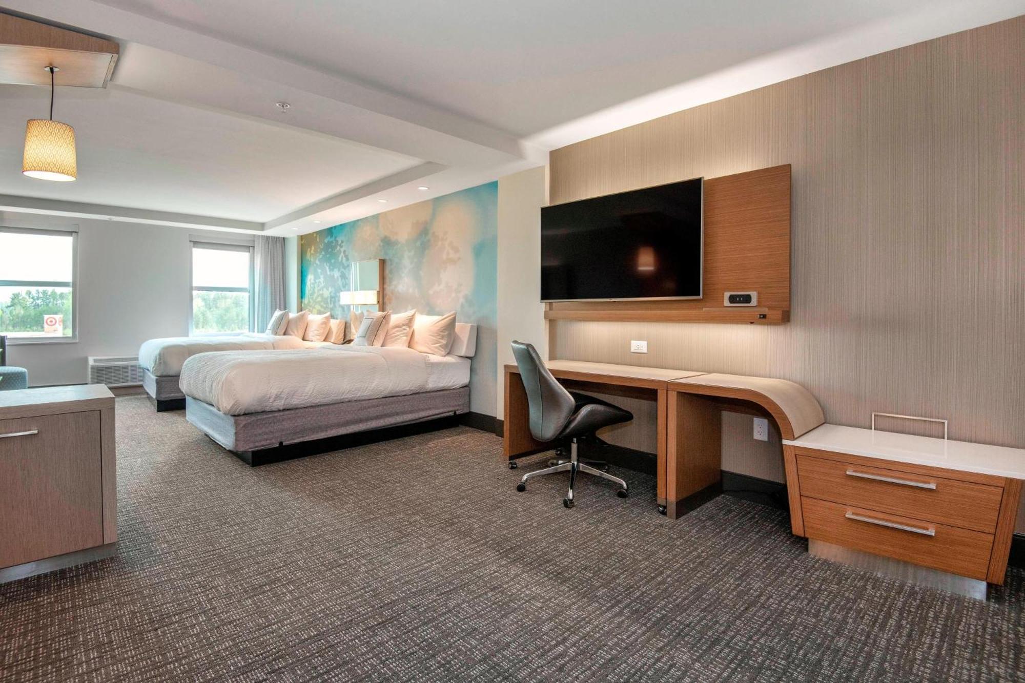 Courtyard By Marriott Raleigh Cary/Parkside Town Commons Hotel Bagian luar foto