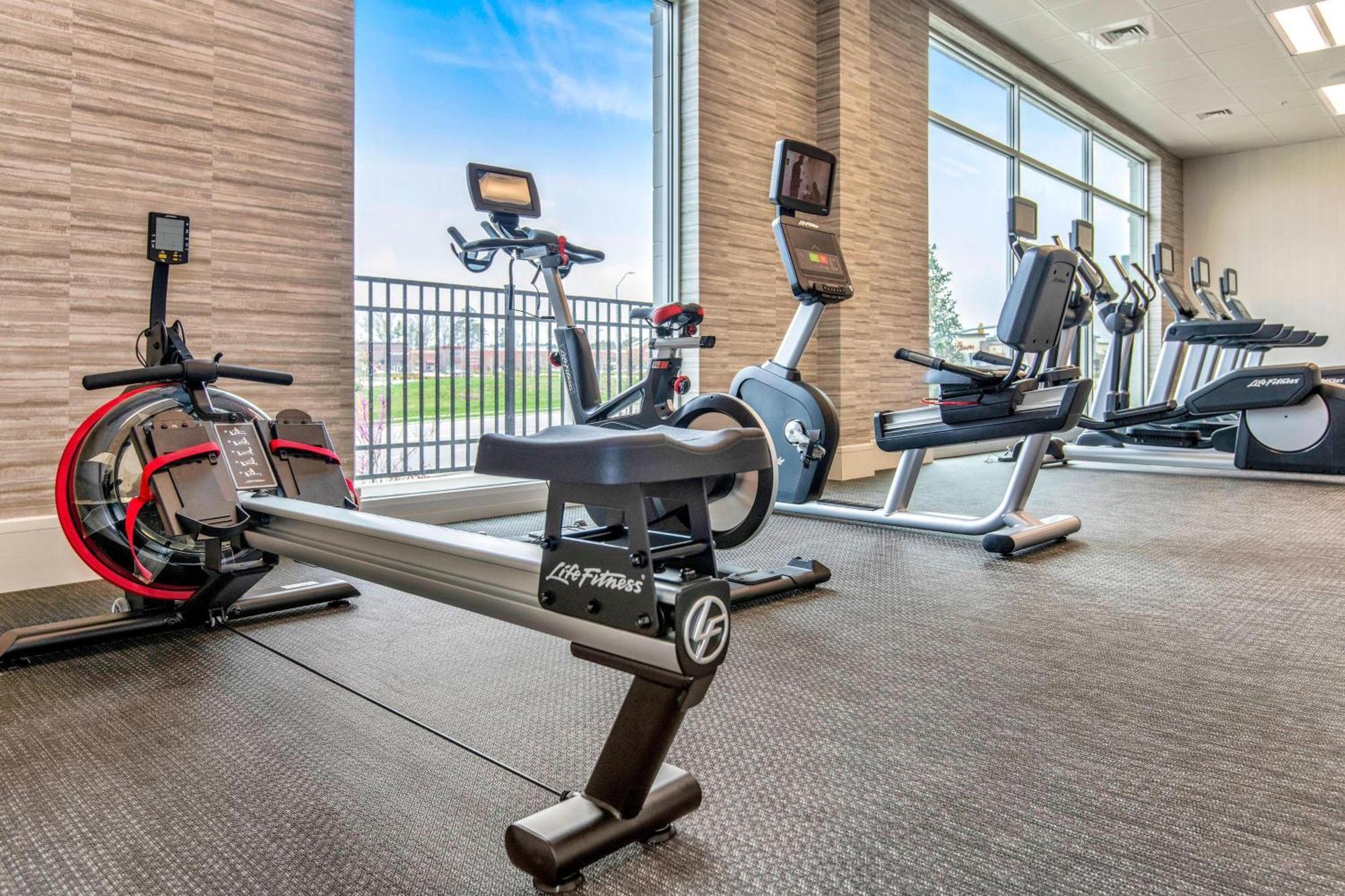 Courtyard By Marriott Raleigh Cary/Parkside Town Commons Hotel Bagian luar foto